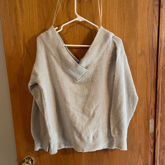 Sweater - Picture 1 of 1